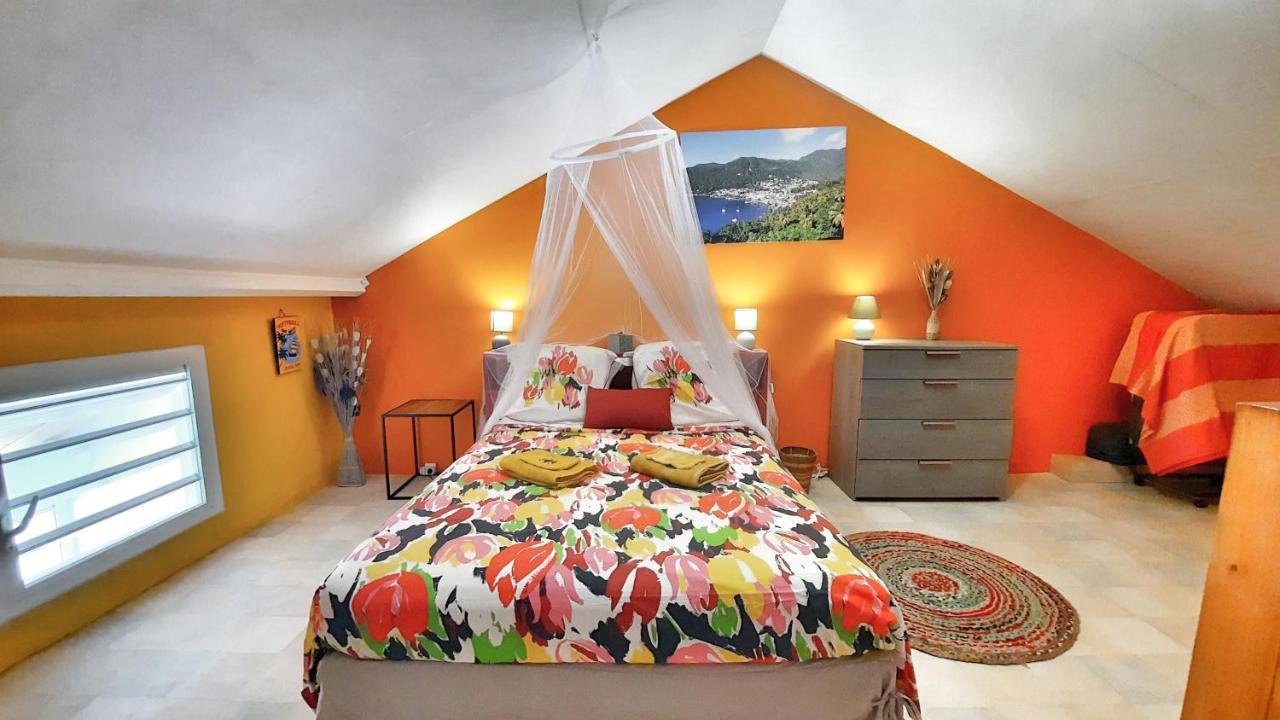 Studio La Belle Vue, vue mer, wifi, plage à 50m Le Moule Extérieur photo